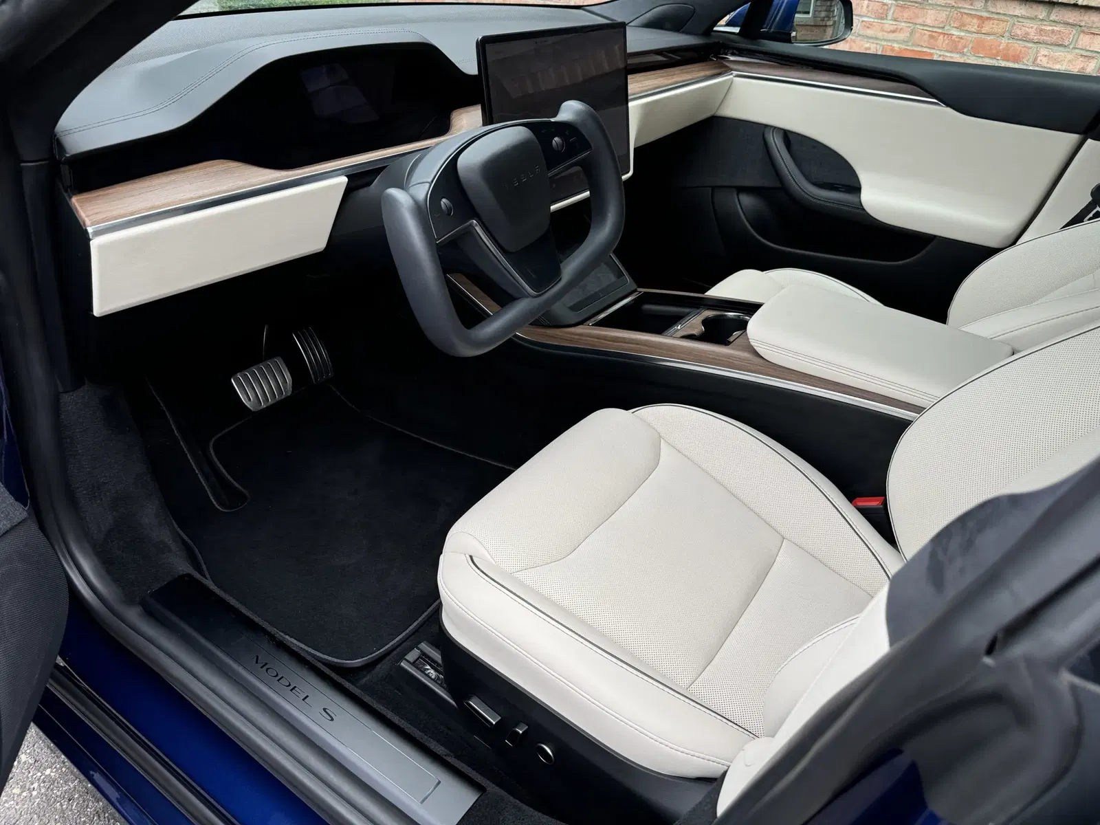 2k-Mile 2021 Tesla Model S Plaid