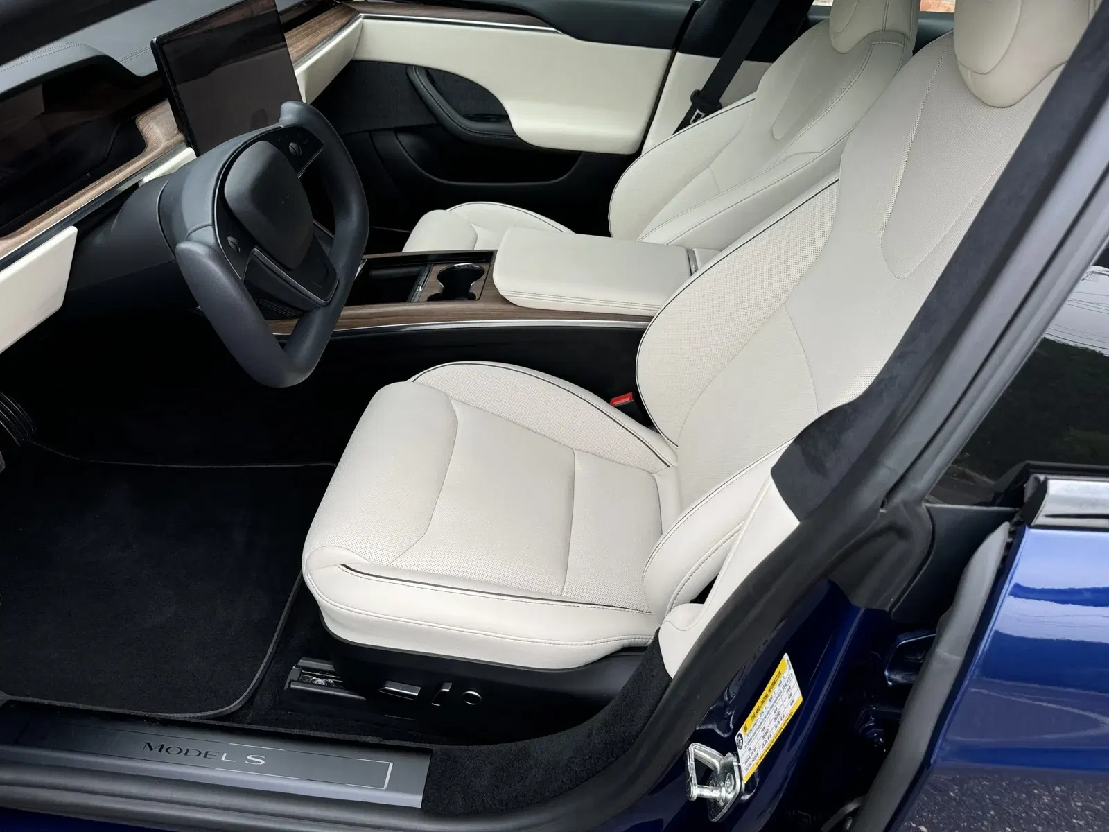 2k-Mile 2021 Tesla Model S Plaid