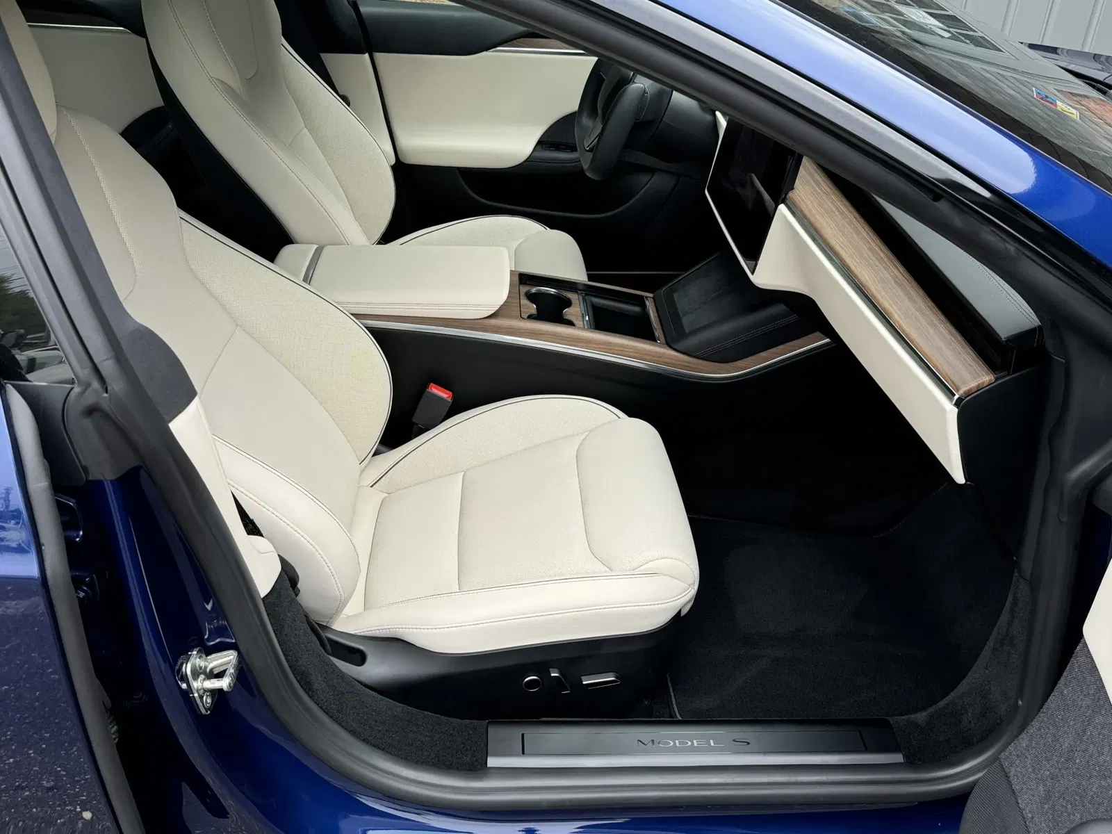 2k-Mile 2021 Tesla Model S Plaid