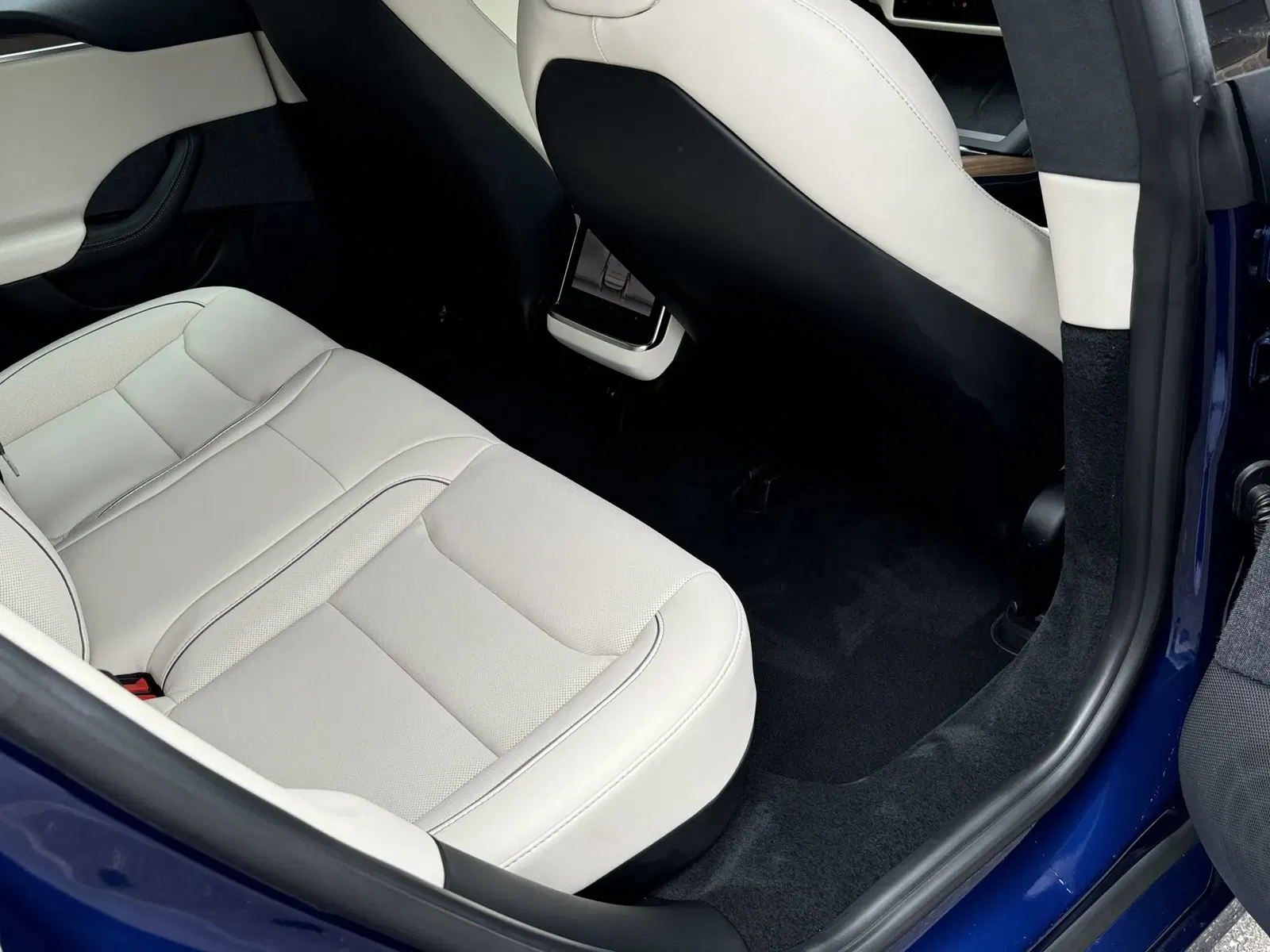 2k-Mile 2021 Tesla Model S Plaid