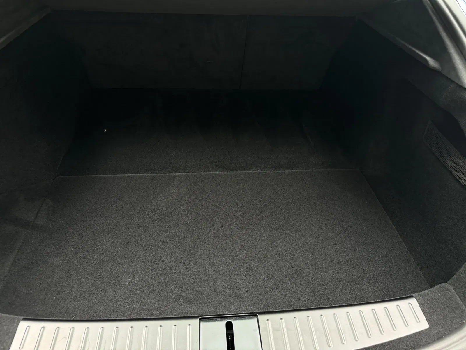 2k-Mile 2021 Tesla Model S Plaid