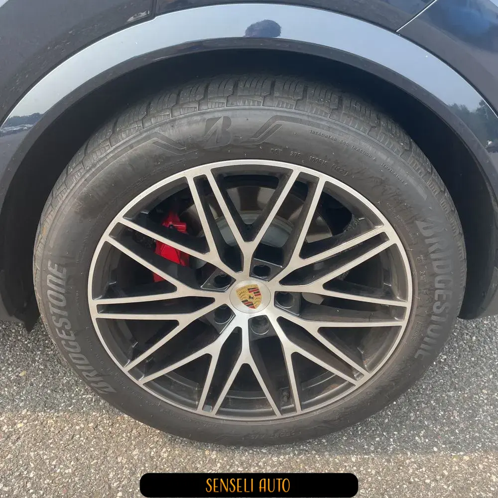 2024 Porsche Cayenne S