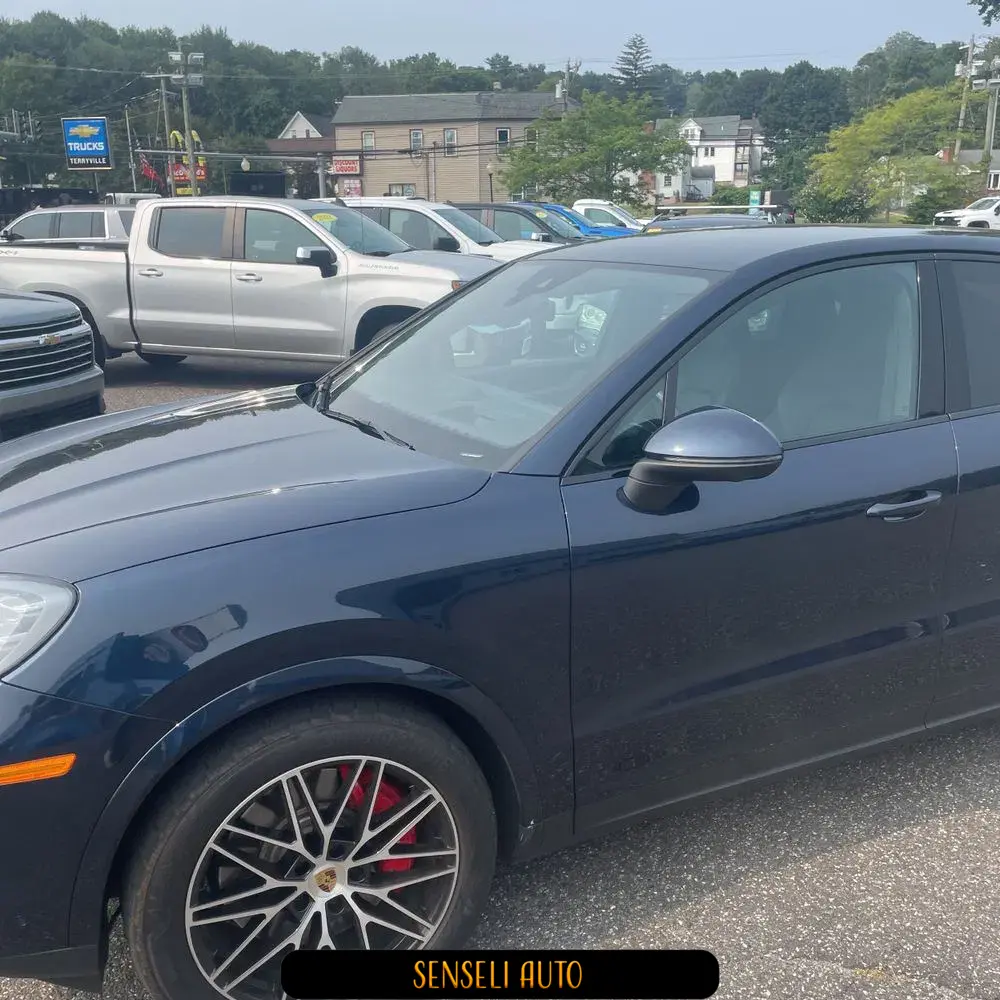 2024 Porsche Cayenne S