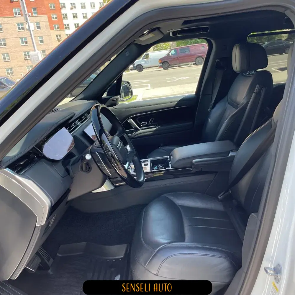 2023 Land Rover Range Rover P530 SE