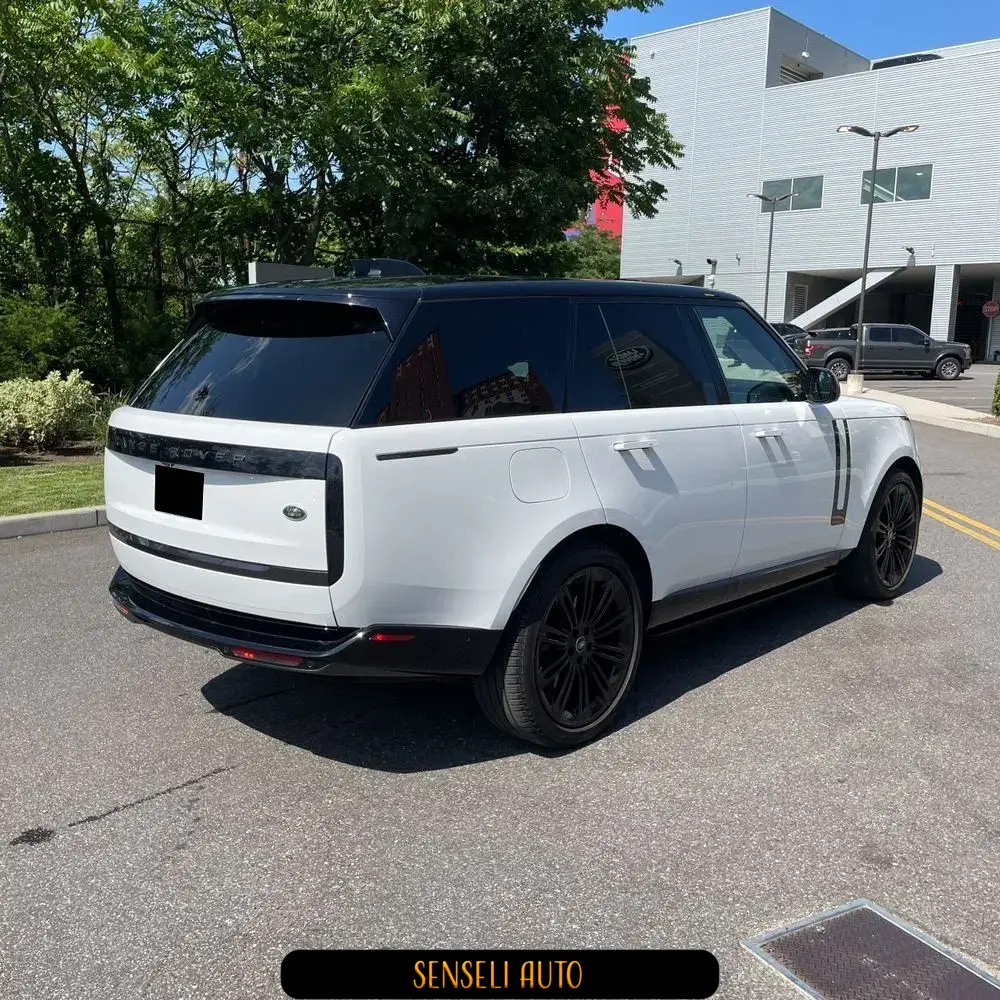 2023 Land Rover Range Rover P530 SE