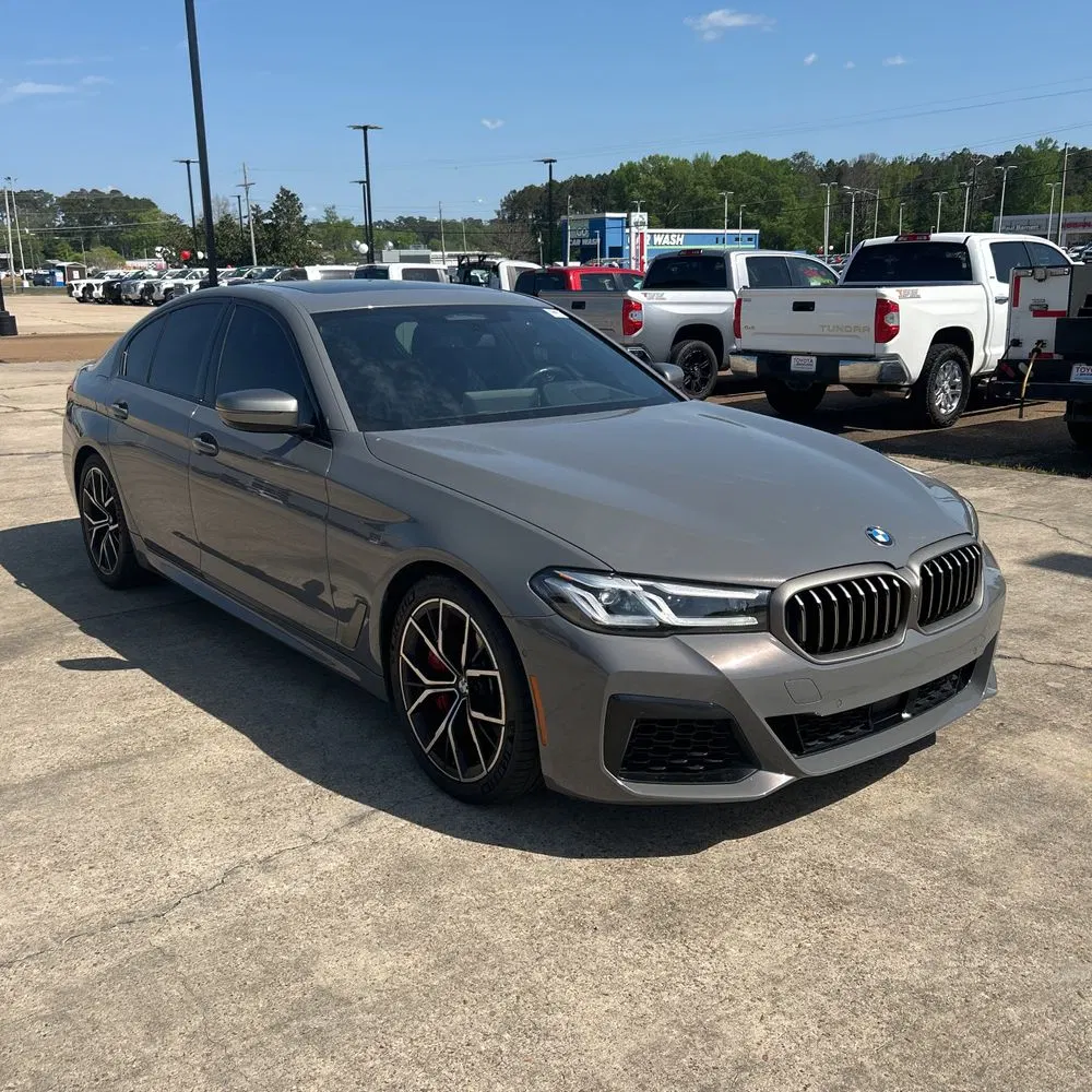 2022 BMW 5-Series M550xi