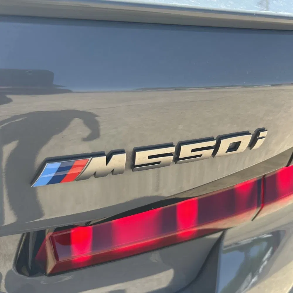 2022 BMW 5-Series M550xi