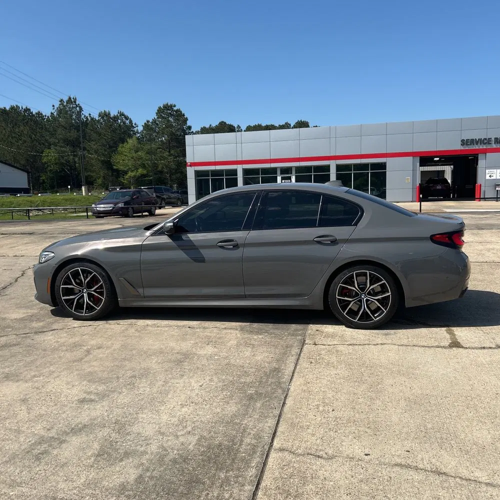 2022 BMW 5-Series M550xi