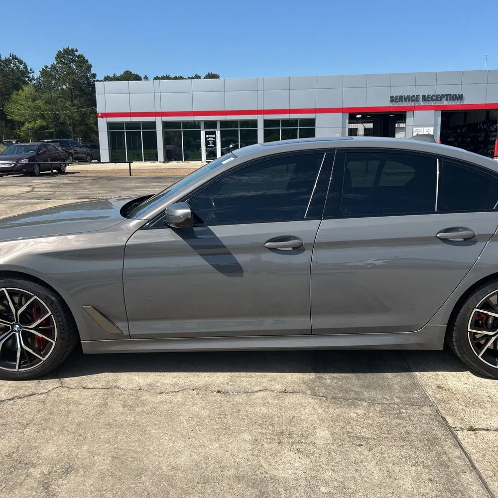 2022 BMW 5-Series M550xi