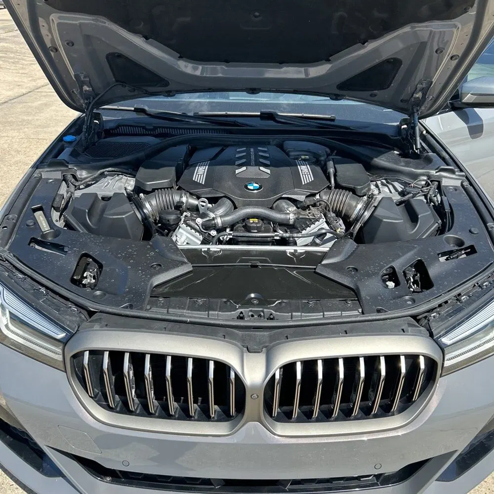 2022 BMW 5-Series M550xi