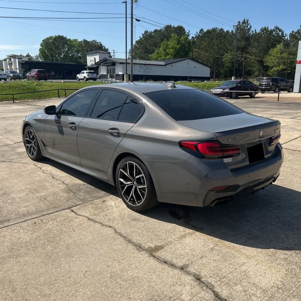 2022 BMW 5-Series M550xi