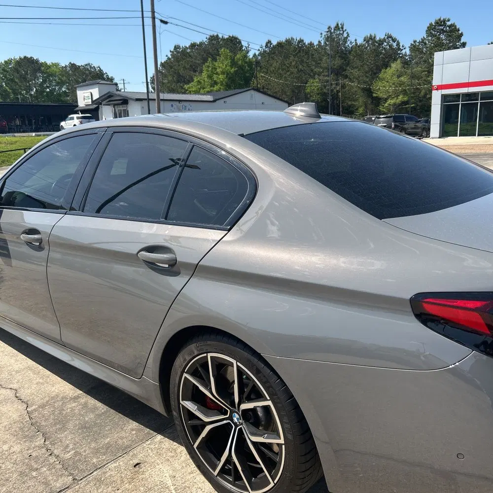 2022 BMW 5-Series M550xi