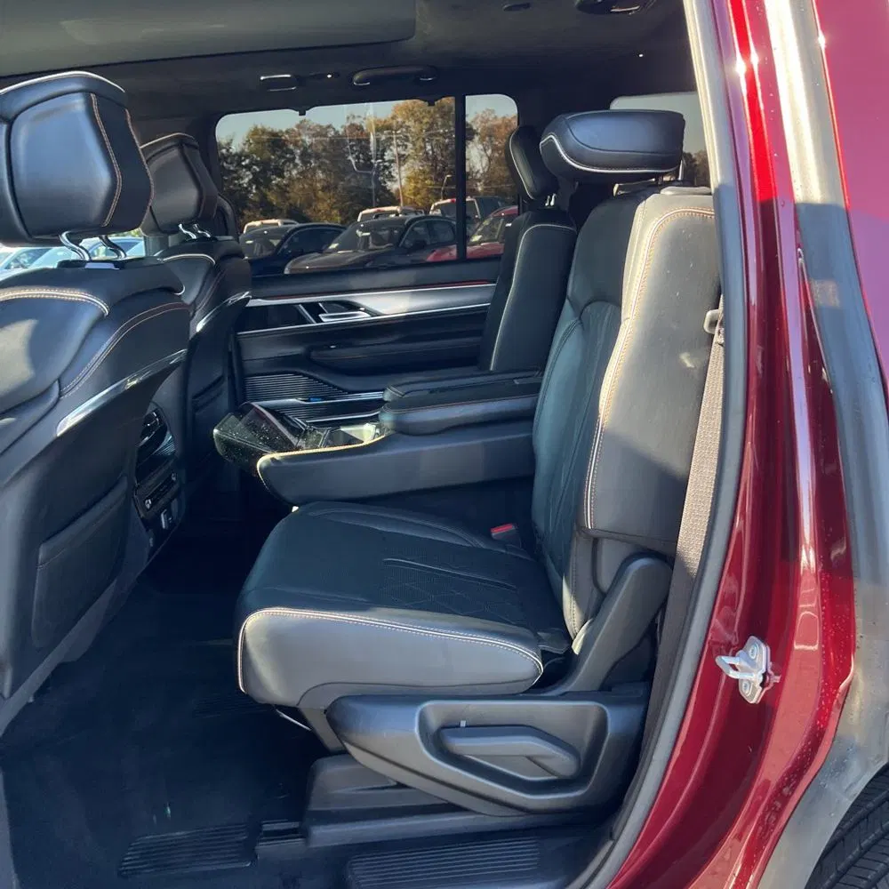 2023 Jeep Grand Wagoneer Series III