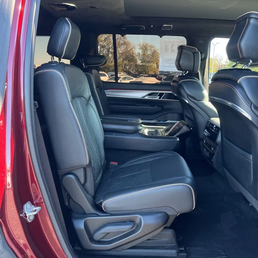 2023 Jeep Grand Wagoneer Series III