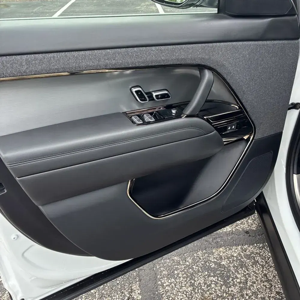 2024 Land Rover Range Rover Sport P360 SE