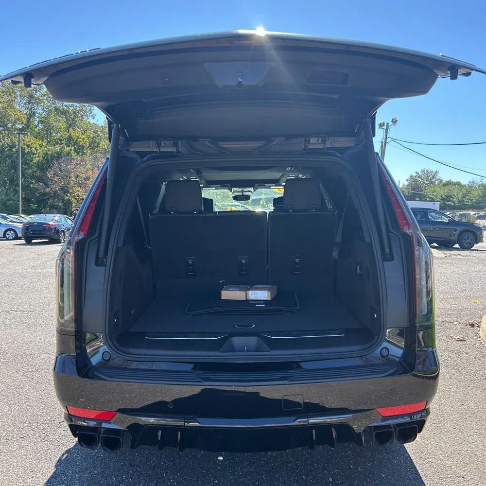 2024 Cadillac Escalade-V ESV Base