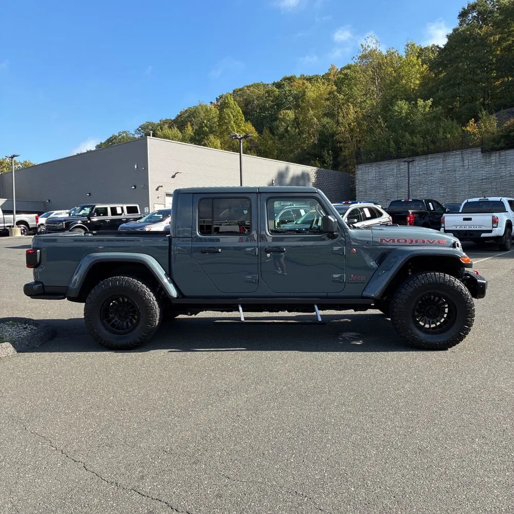 2025 Jeep Gladiator Mojave X