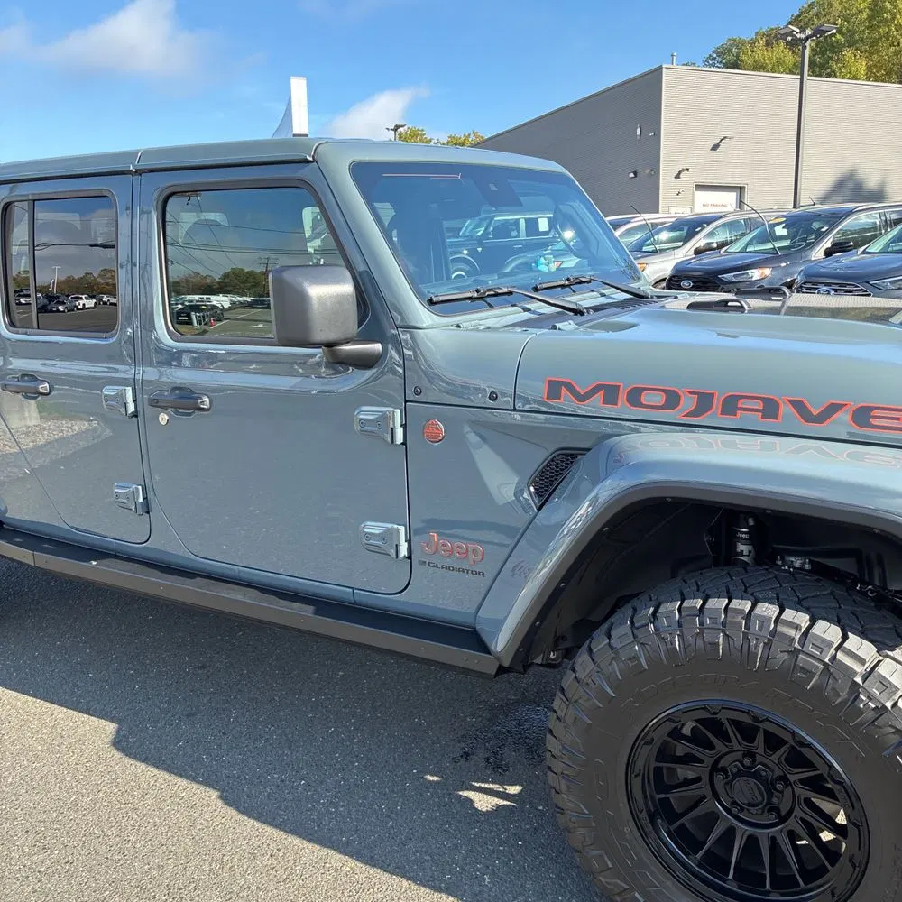 2025 Jeep Gladiator Mojave X