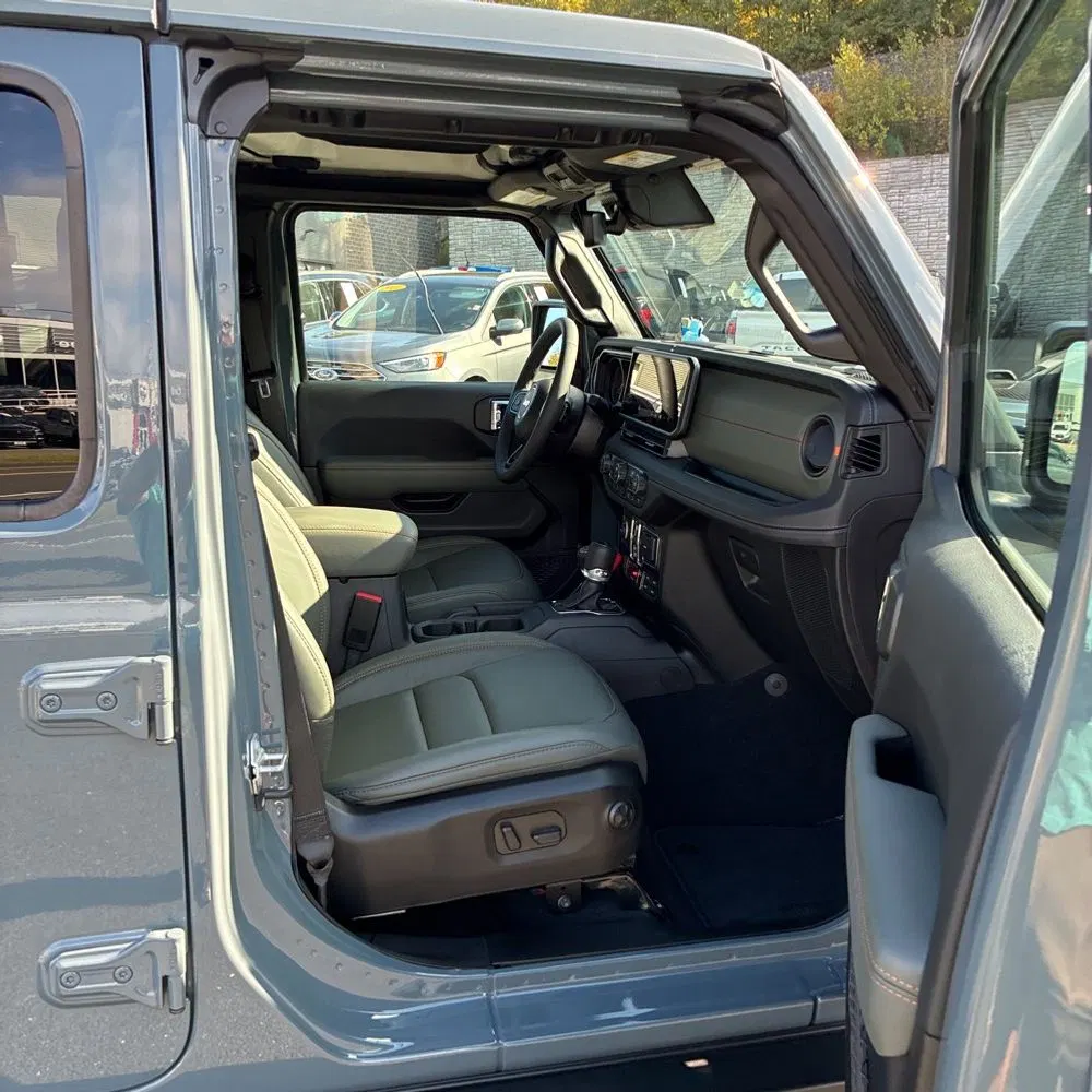 2025 Jeep Gladiator Mojave X