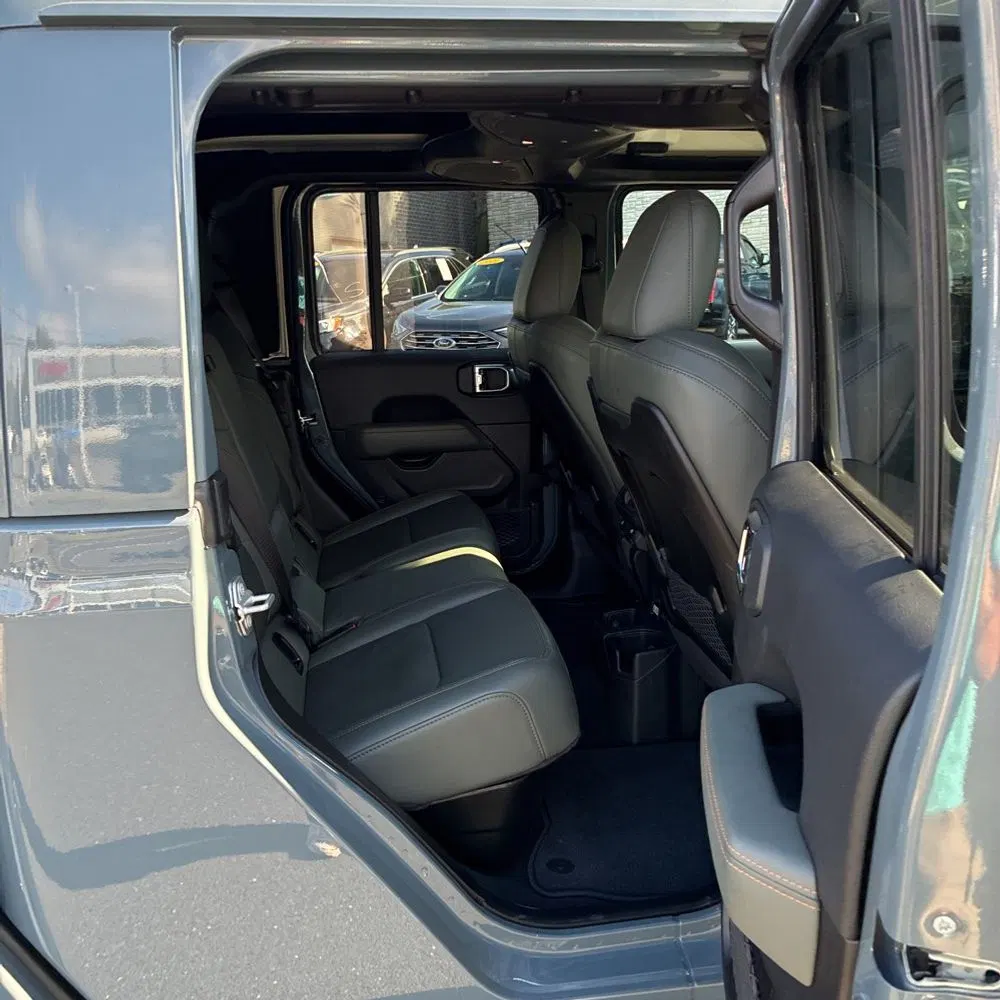 2025 Jeep Gladiator Mojave X