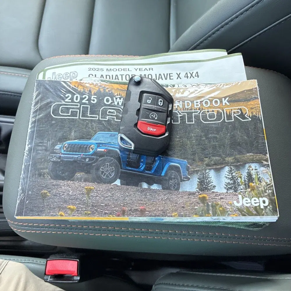 2025 Jeep Gladiator Mojave X
