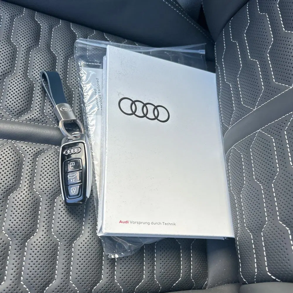 2024 Audi RS Q8 Base