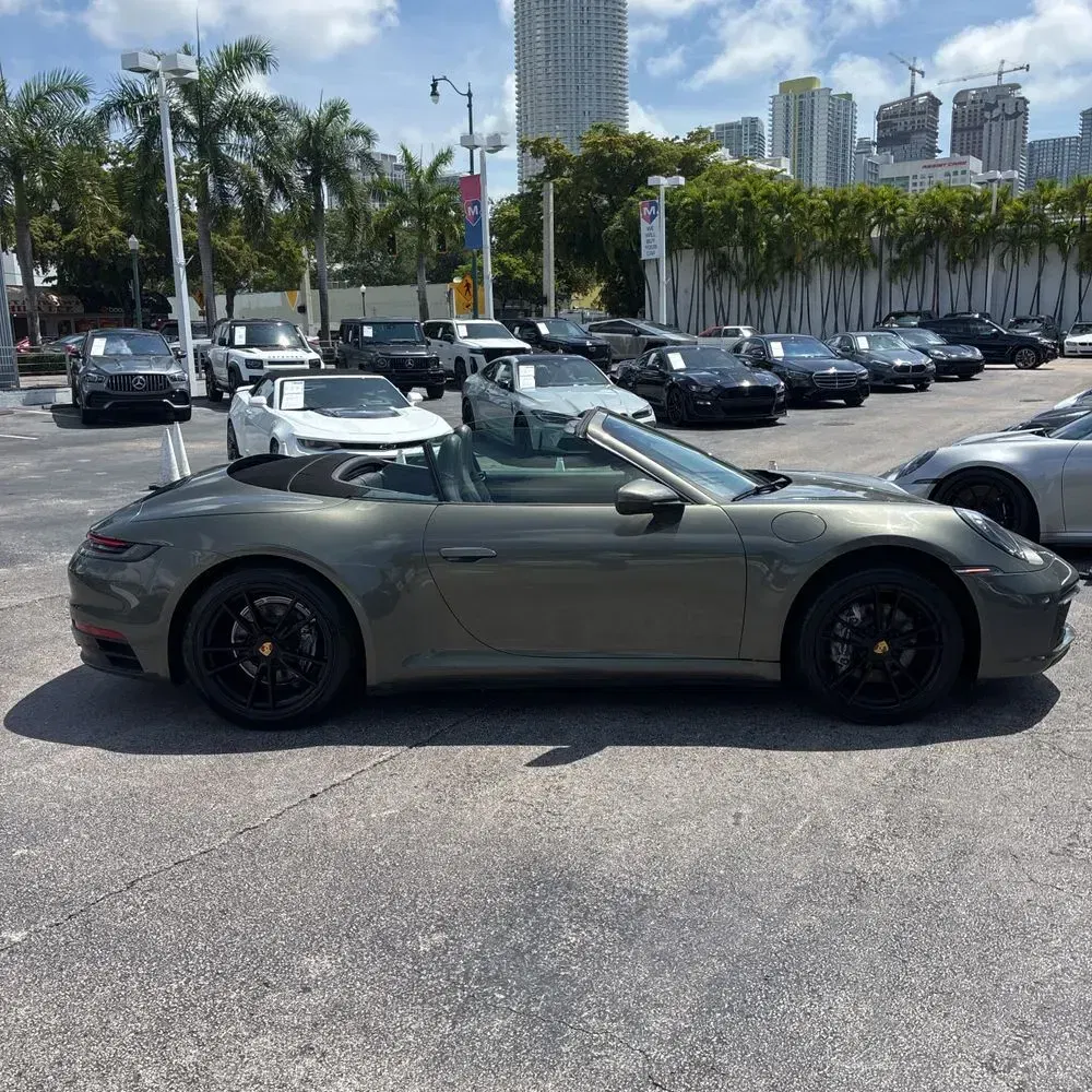 2020 Porsche 911 Carrera Cabriolet