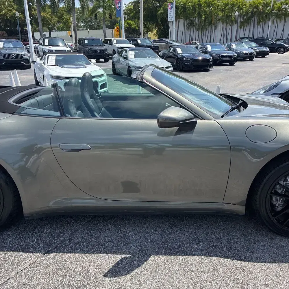 2020 Porsche 911 Carrera Cabriolet