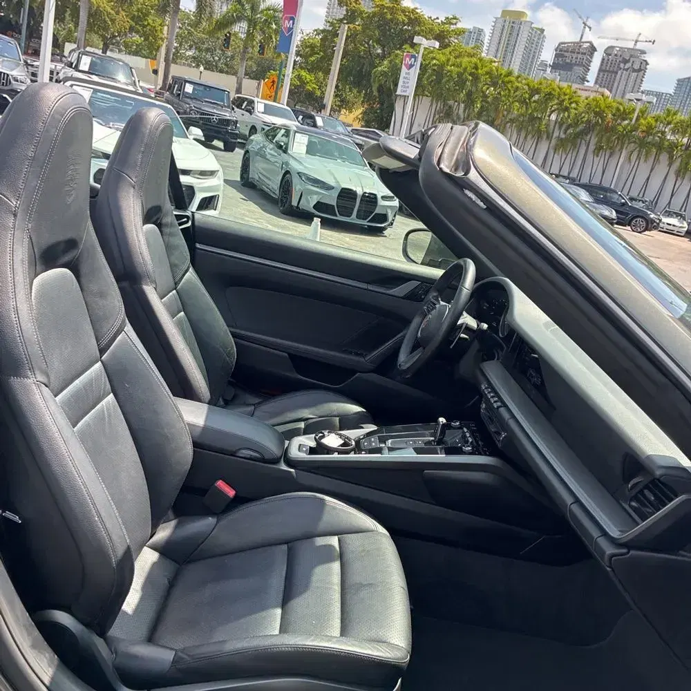 2020 Porsche 911 Carrera Cabriolet
