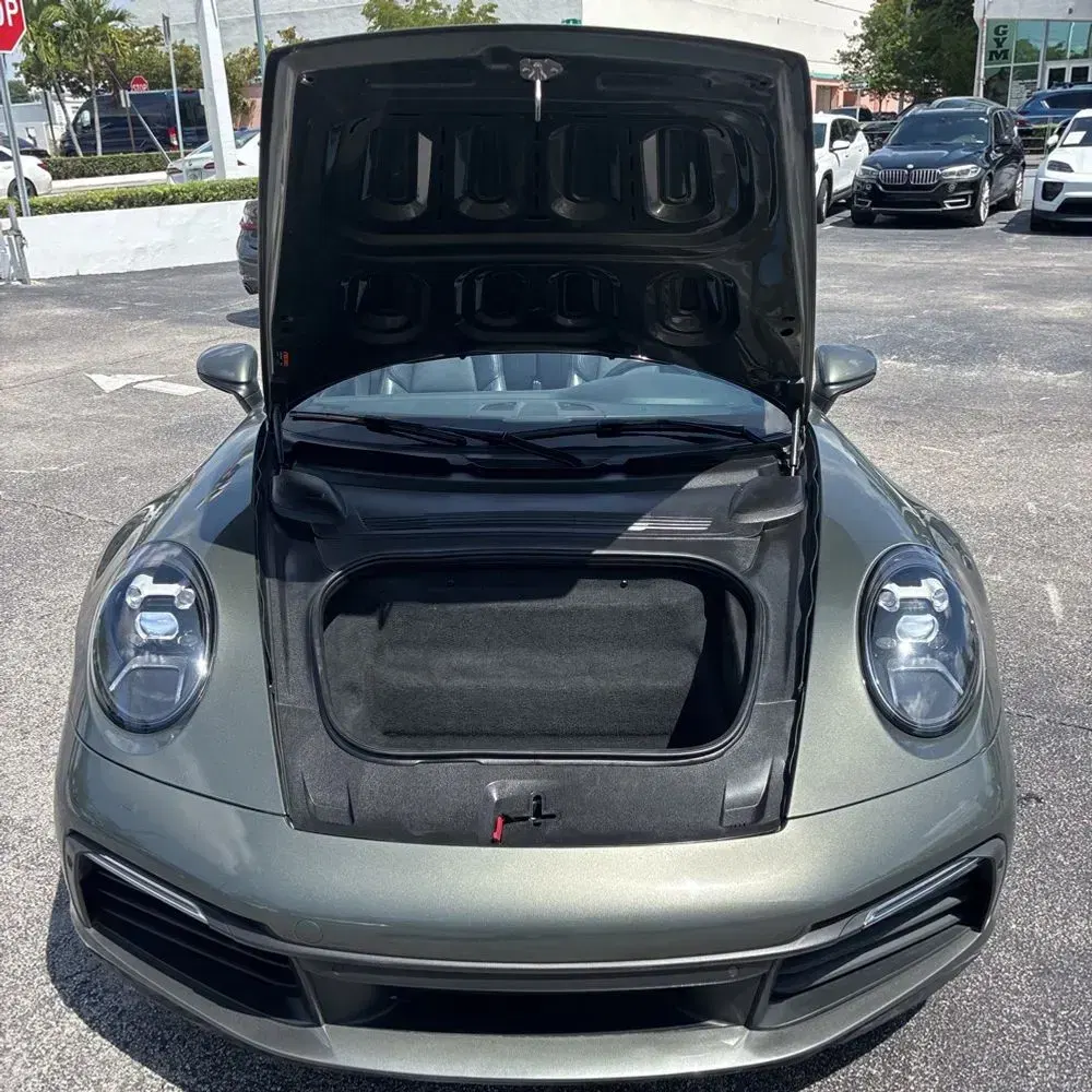 2020 Porsche 911 Carrera Cabriolet