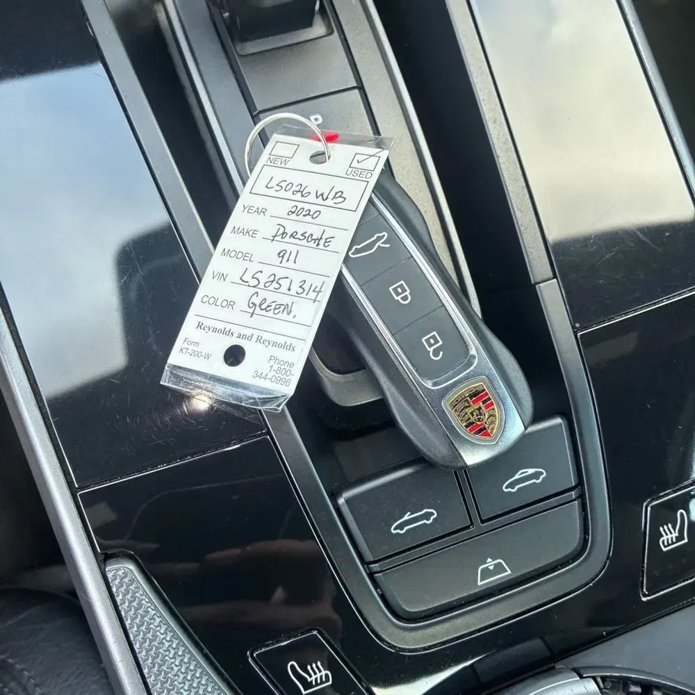 2020 Porsche 911 Carrera Cabriolet