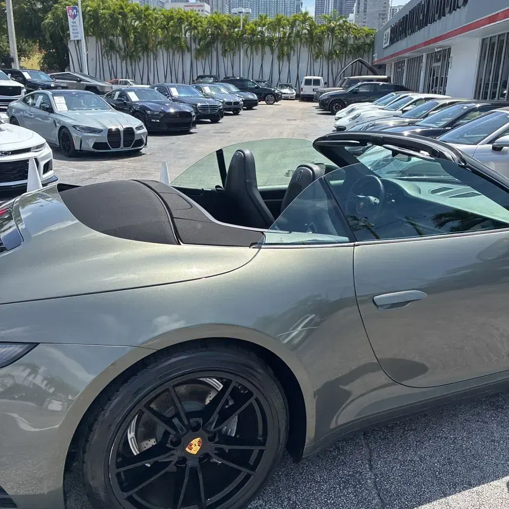 2020 Porsche 911 Carrera Cabriolet