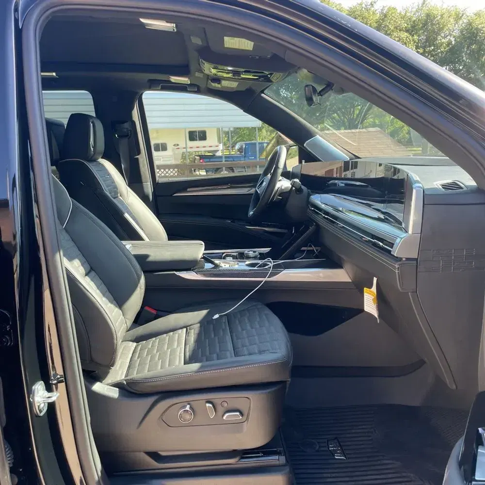 2025 Cadillac Escalade-V Base