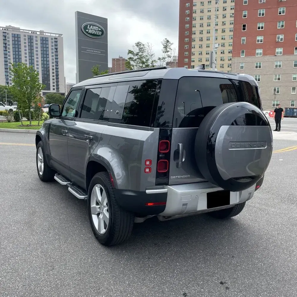 2024 Land Rover Defender 110 P400 S