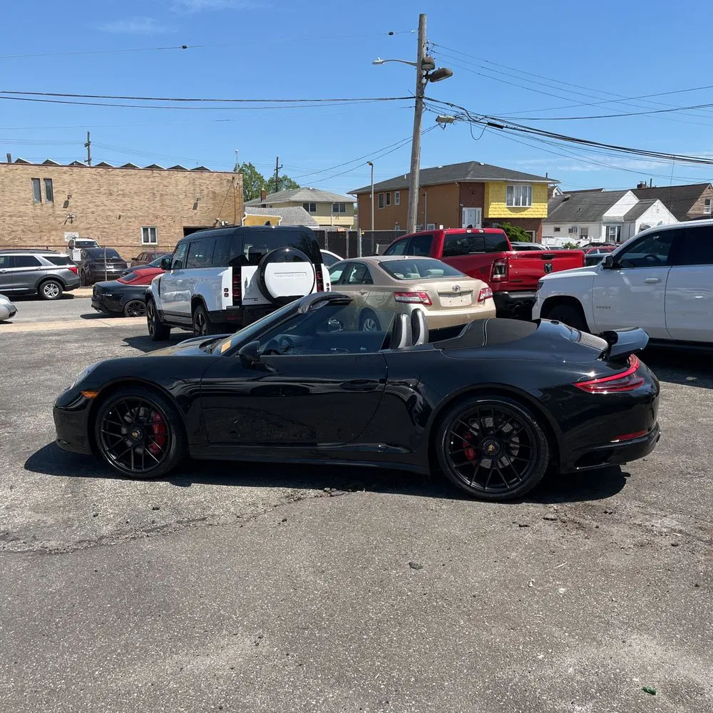 2019 Porsche 911 Carrera 4 GTS
