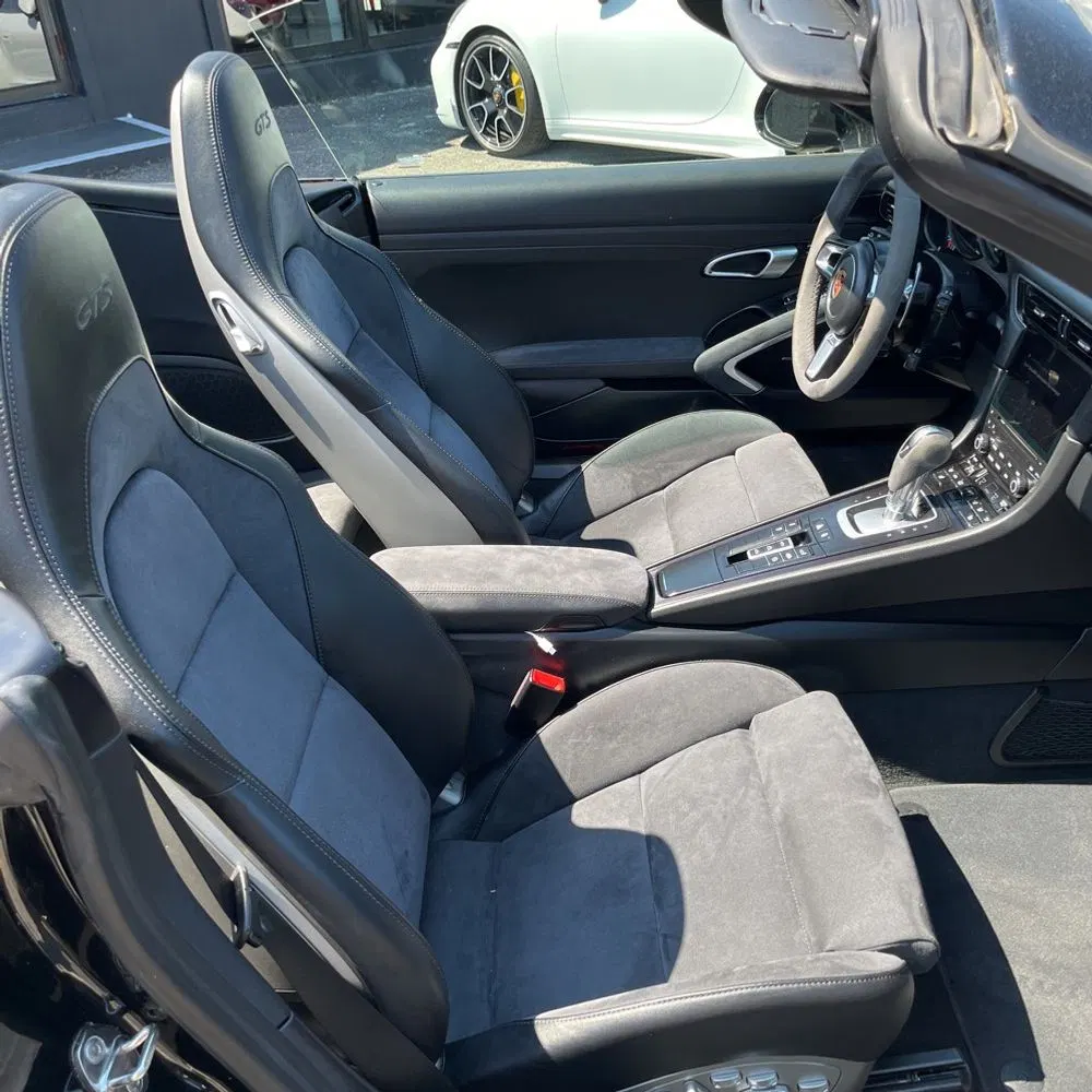2019 Porsche 911 Carrera 4 GTS