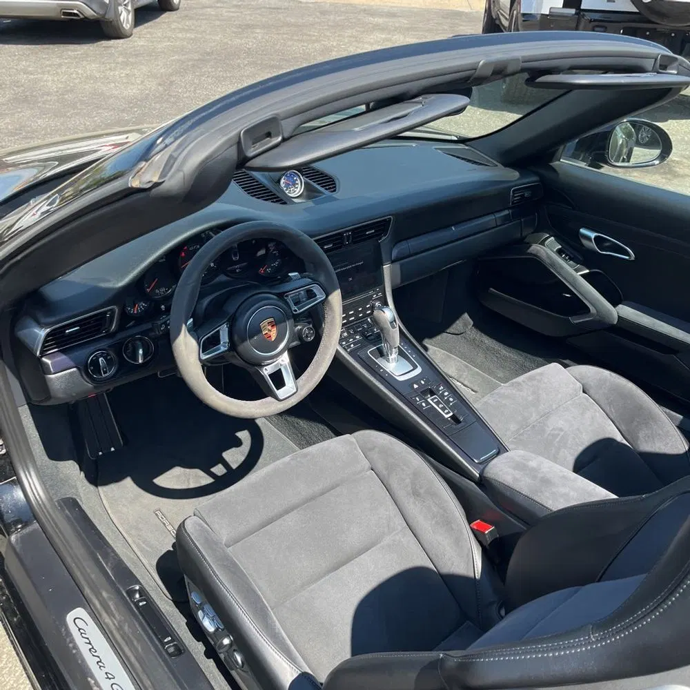 2019 Porsche 911 Carrera 4 GTS