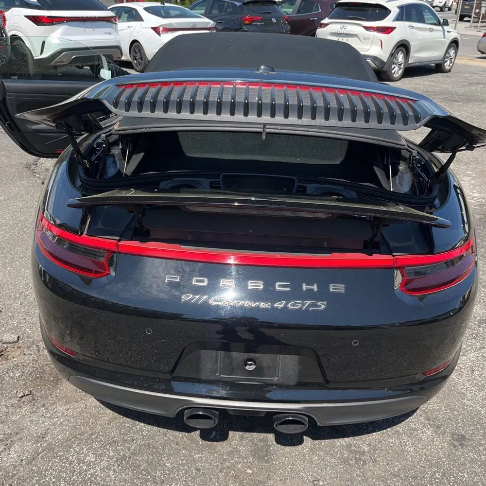 2019 Porsche 911 Carrera 4 GTS