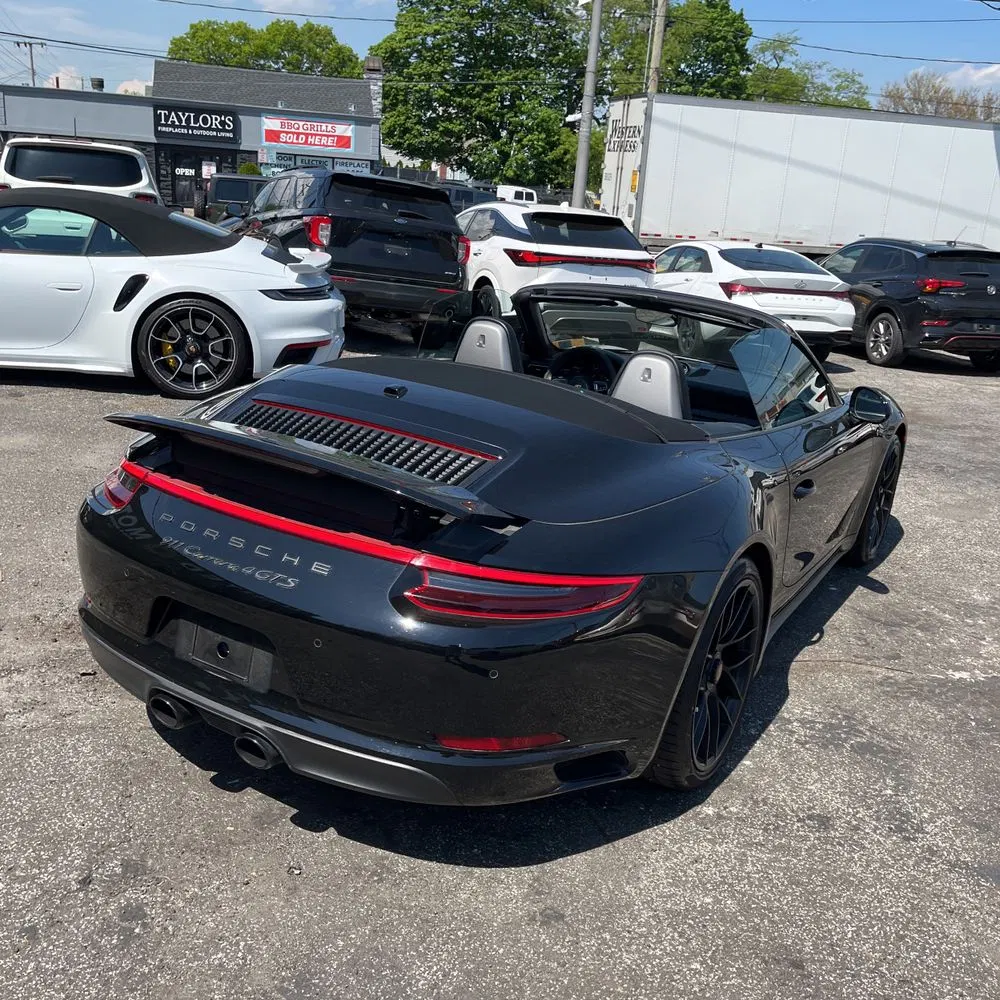 2019 Porsche 911 Carrera 4 GTS