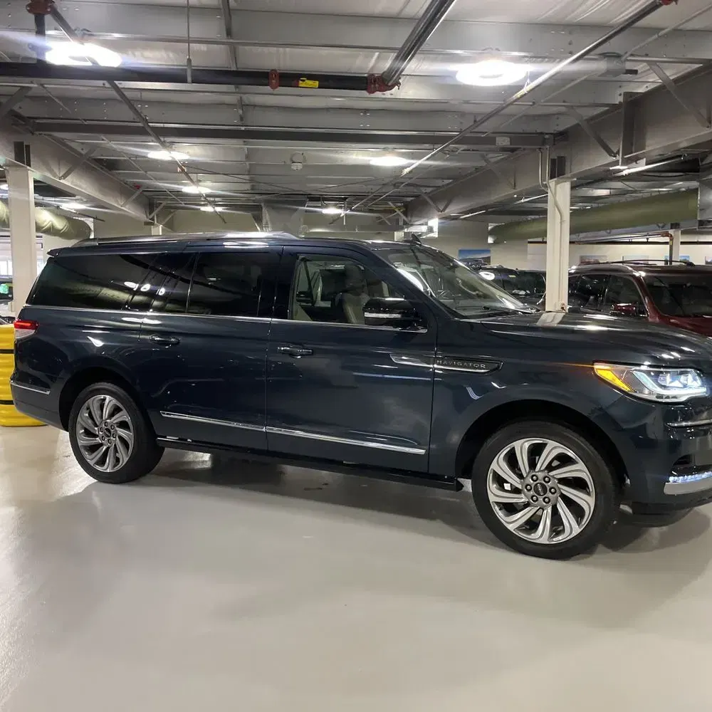 2022 Lincoln Navigator L Reserve