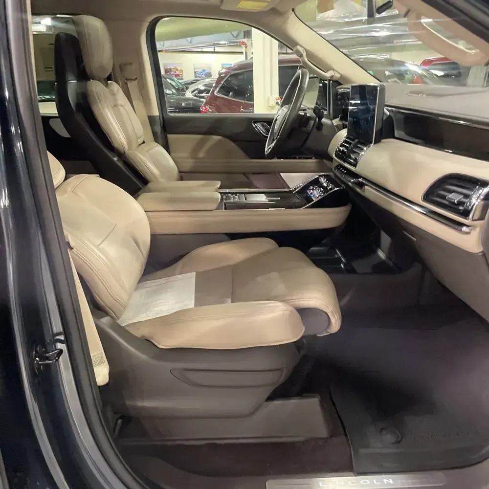 2022 Lincoln Navigator L Reserve