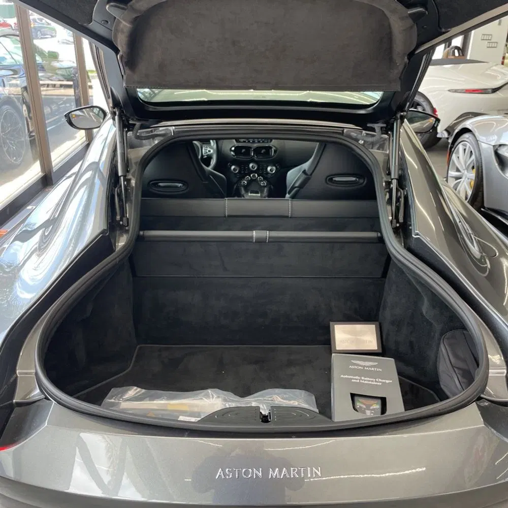 2020 Aston Martin Vantage Base