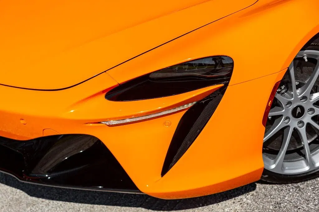 2024 McLaren Artura RWD