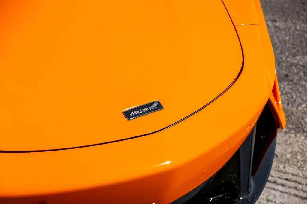 2024 McLaren Artura RWD
