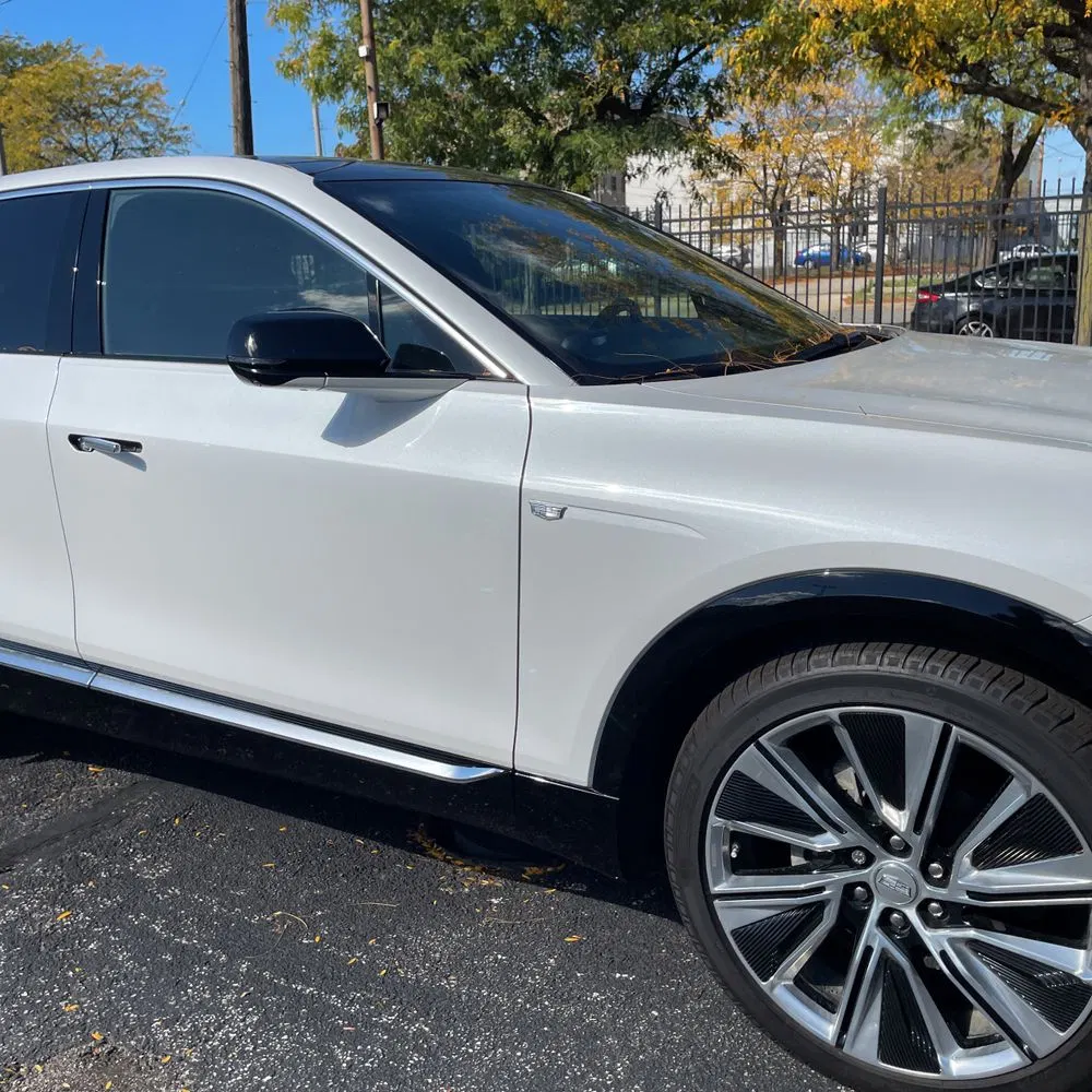 2024 Cadillac LYRIQ Luxury 3