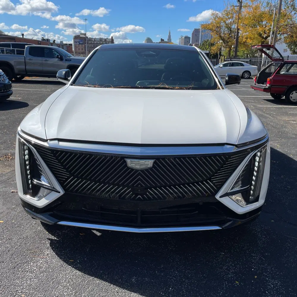 2024 Cadillac LYRIQ Luxury 3