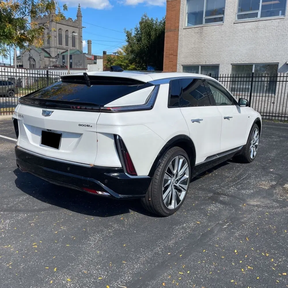 2024 Cadillac LYRIQ Luxury 3