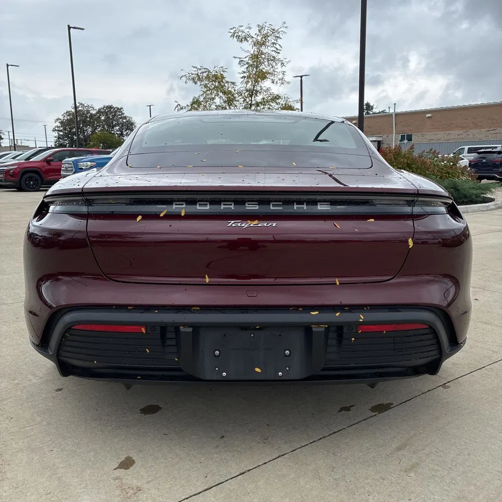 2022 Porsche Taycan Base