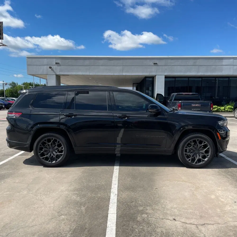 2023 Jeep Grand Cherokee L Summit Reserve