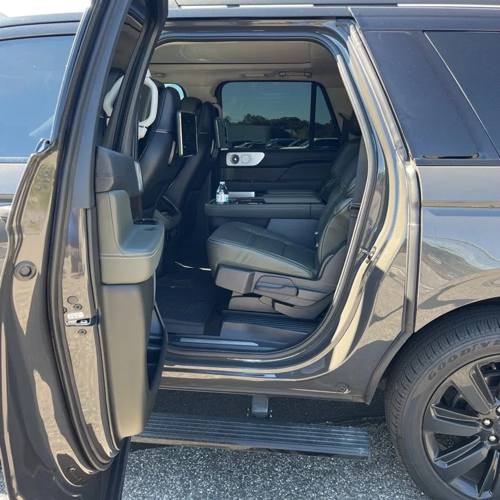 2023 Lincoln Navigator L Black Label